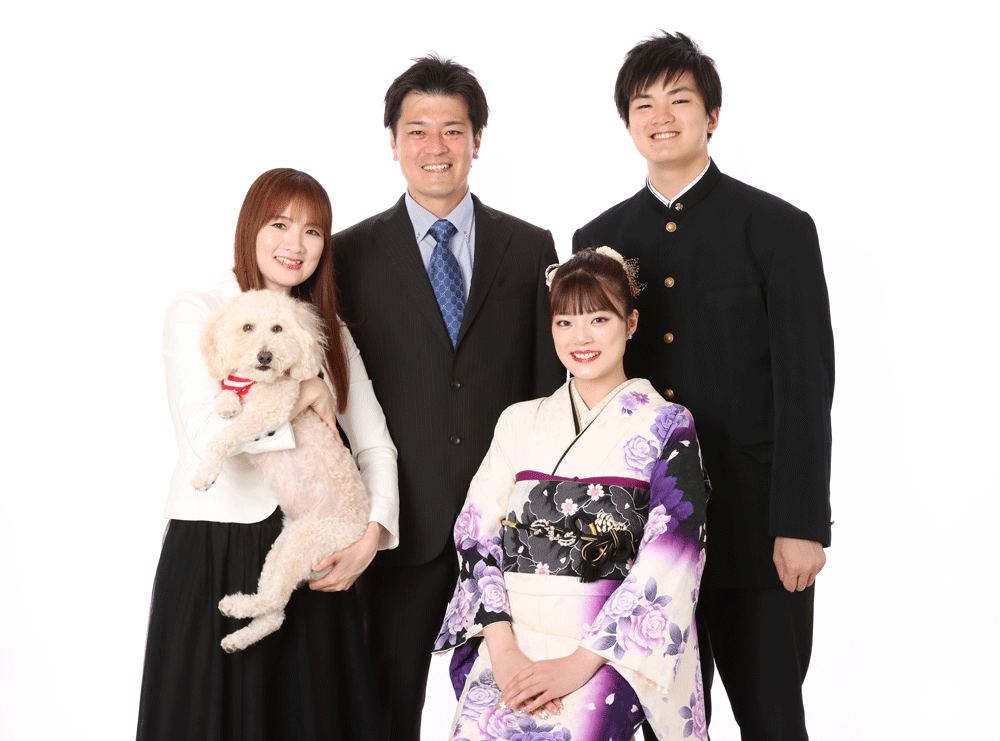 Komachi東松山店で撮影の振袖家族写真

